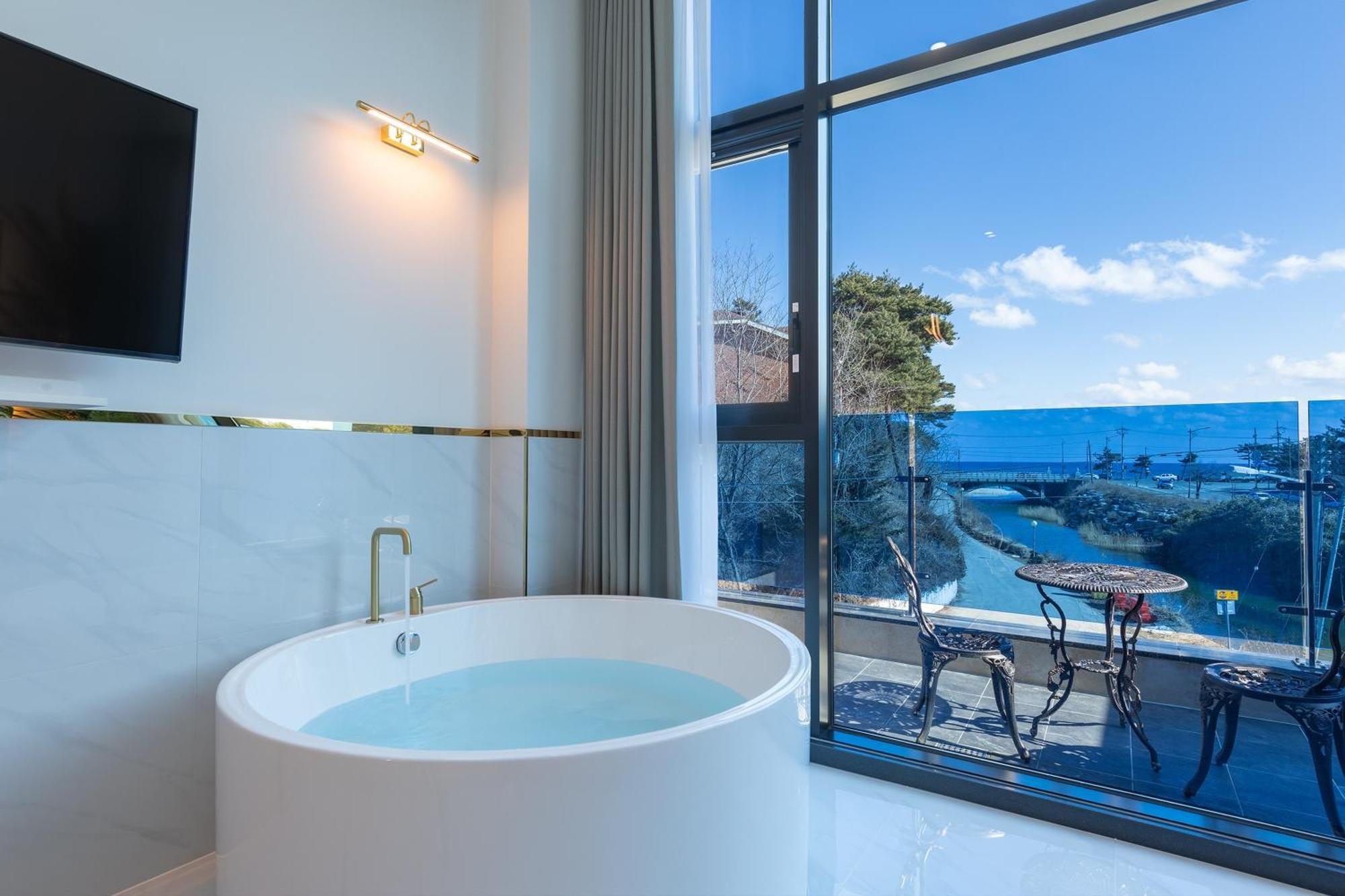 Today Gyeongpo Oceanview Pension Каннын Номер фото