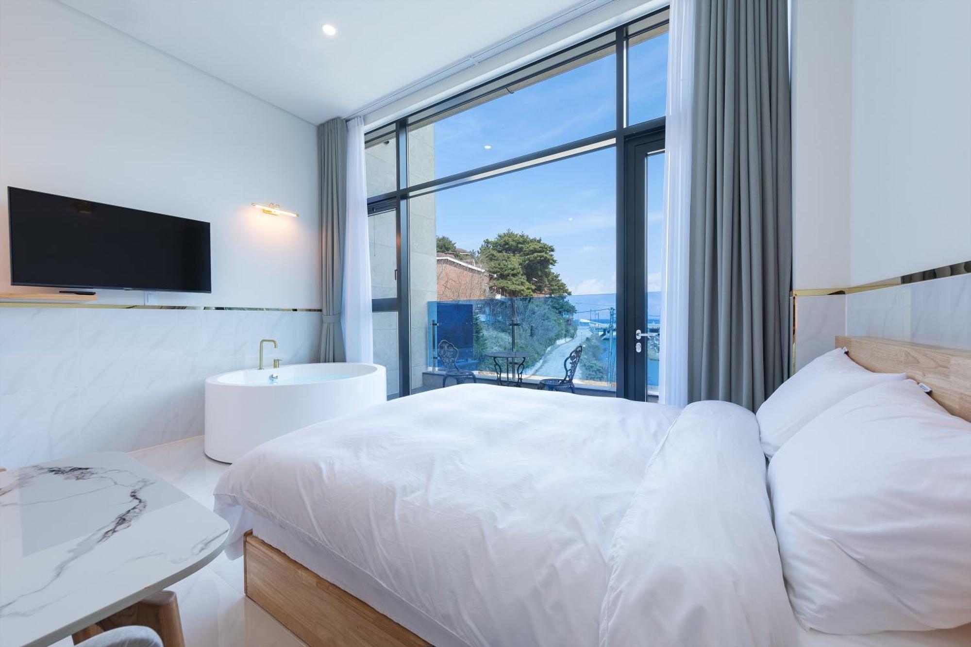 Today Gyeongpo Oceanview Pension Каннын Номер фото