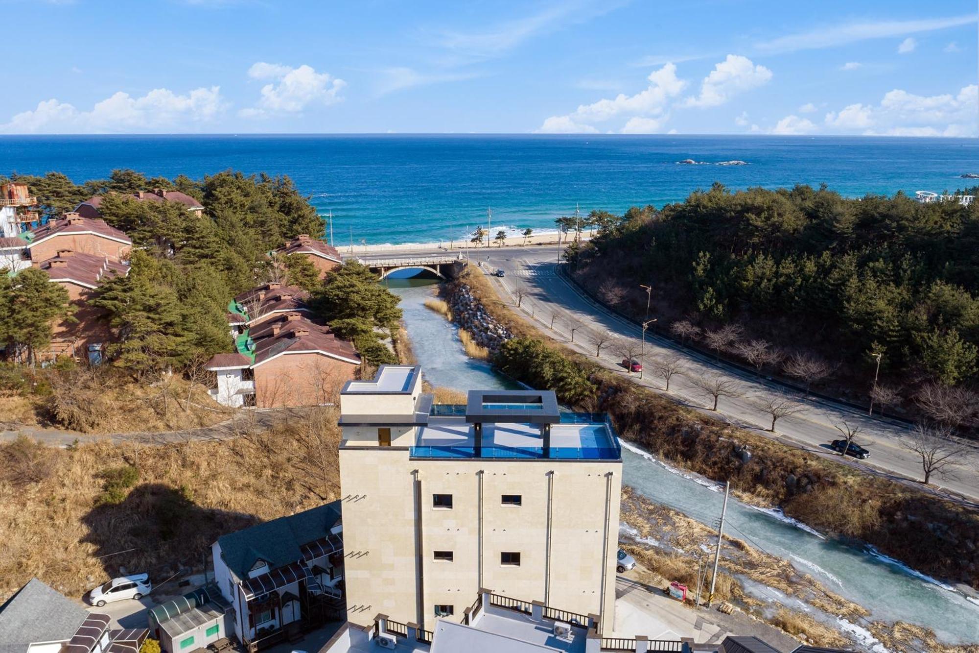 Today Gyeongpo Oceanview Pension Каннын Экстерьер фото