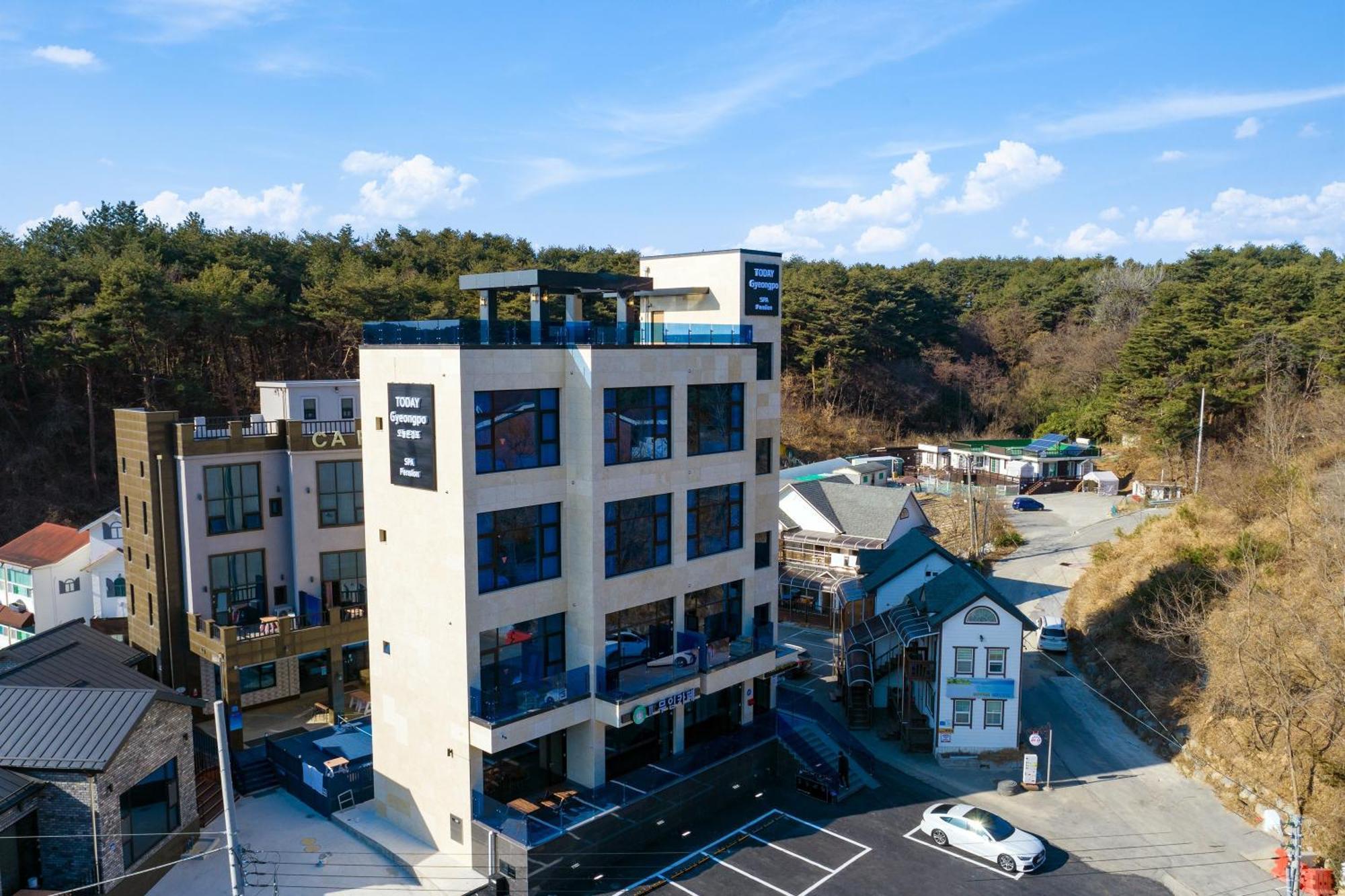 Today Gyeongpo Oceanview Pension Каннын Экстерьер фото